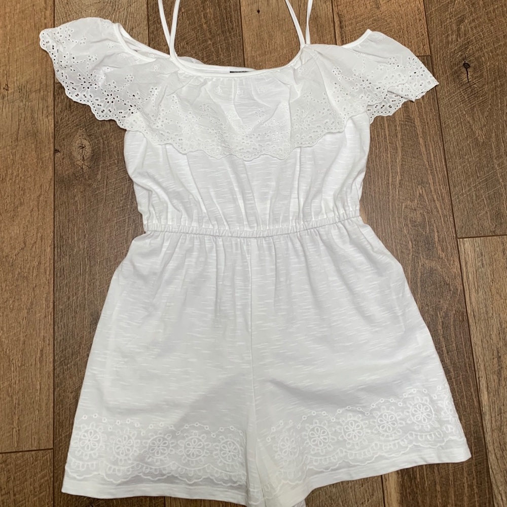Eyelet ruffle romper